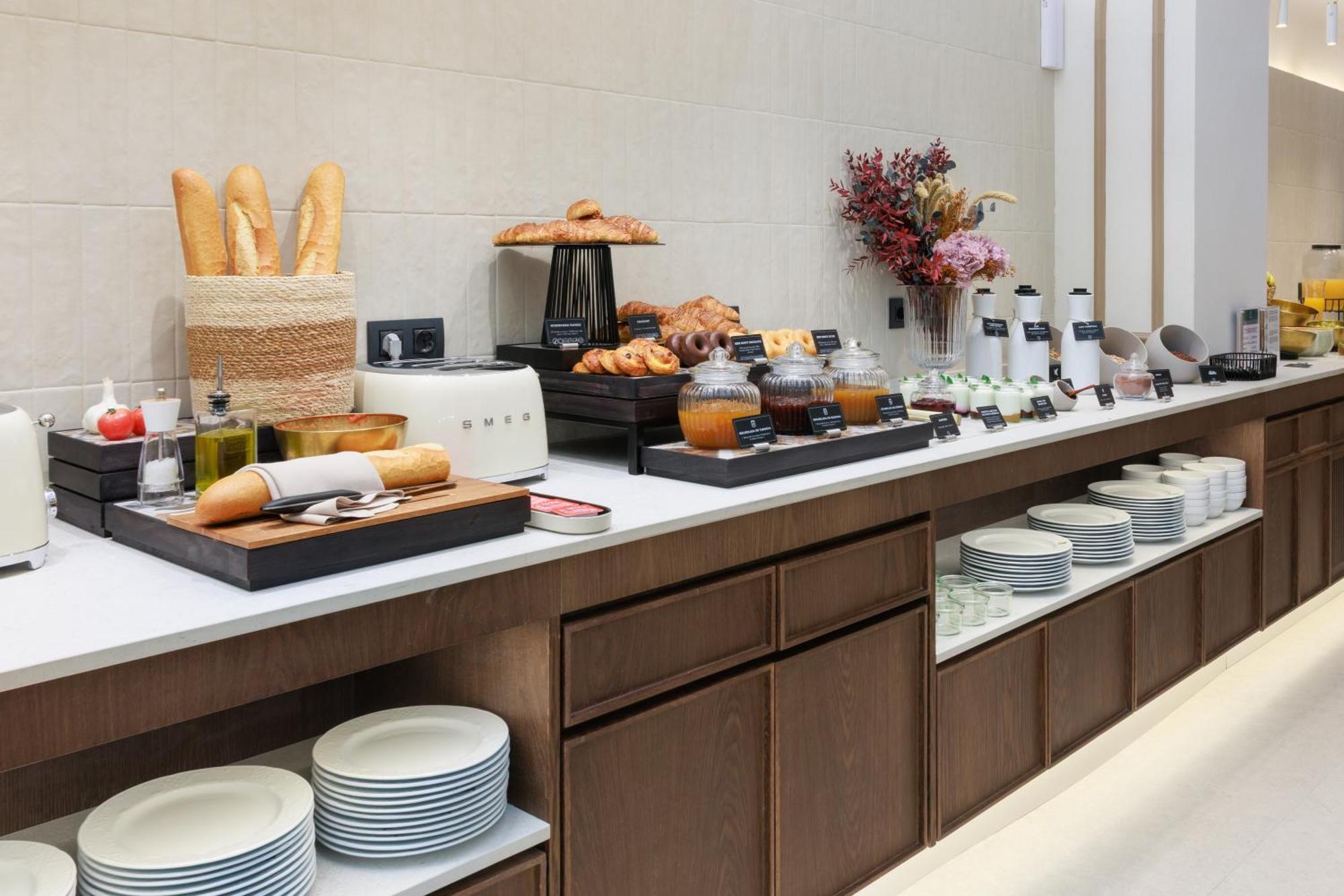 Hotel Medinaceli New Reopening 2025 Barcelona Kültér fotó