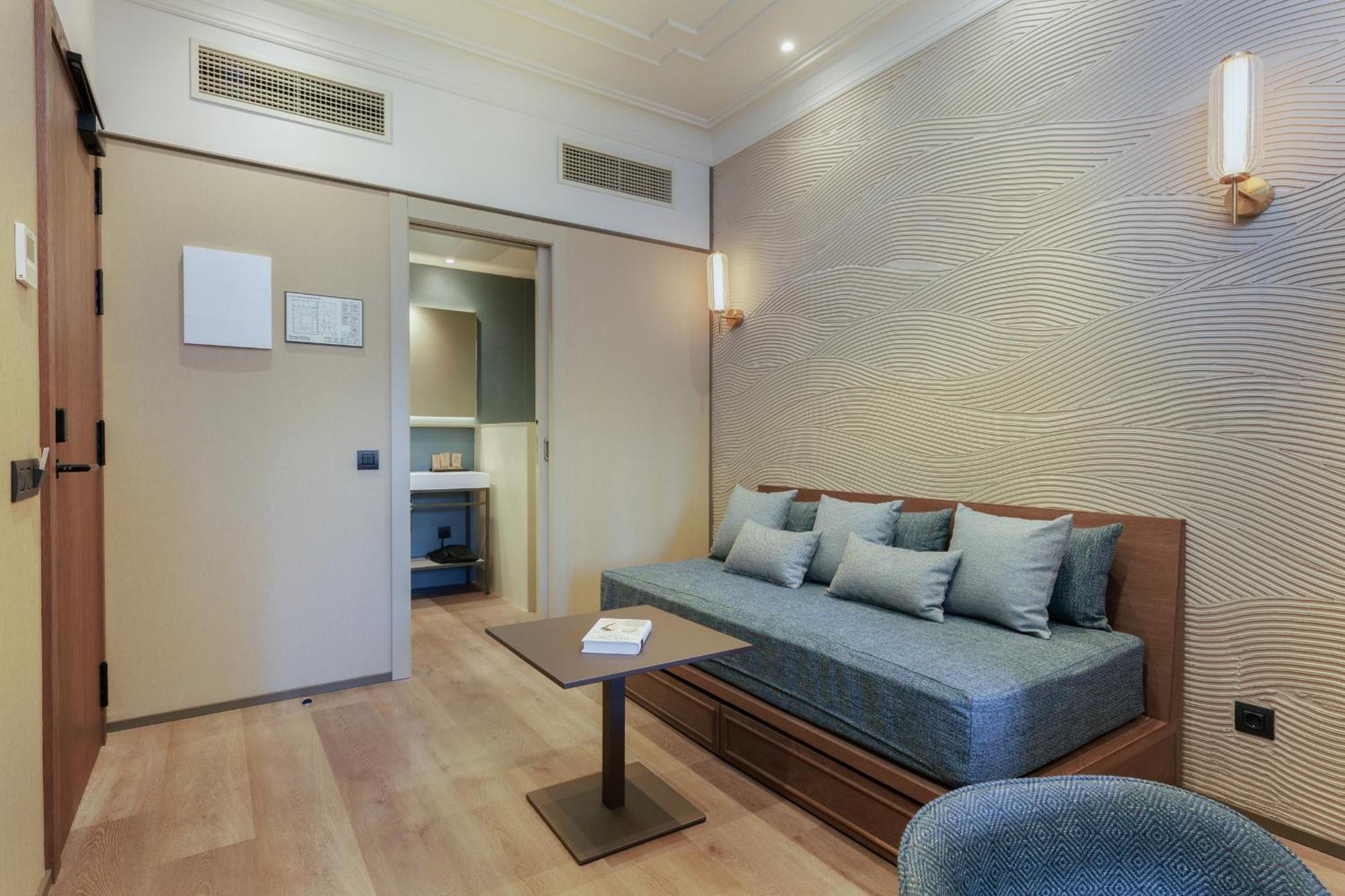 Hotel Medinaceli New Reopening 2025 Barcelona Szoba fotó
