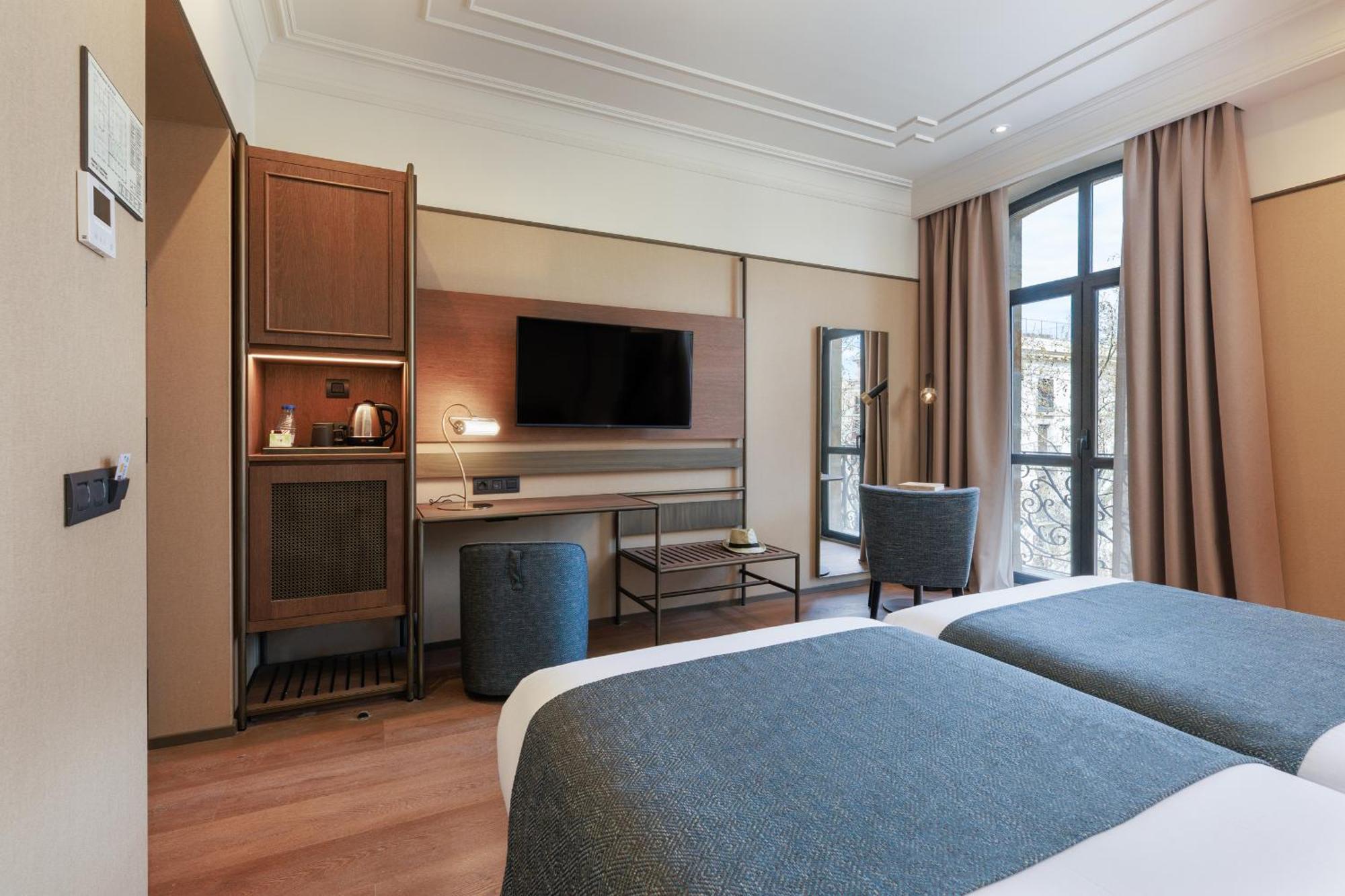 Hotel Medinaceli New Reopening 2025 Barcelona Szoba fotó