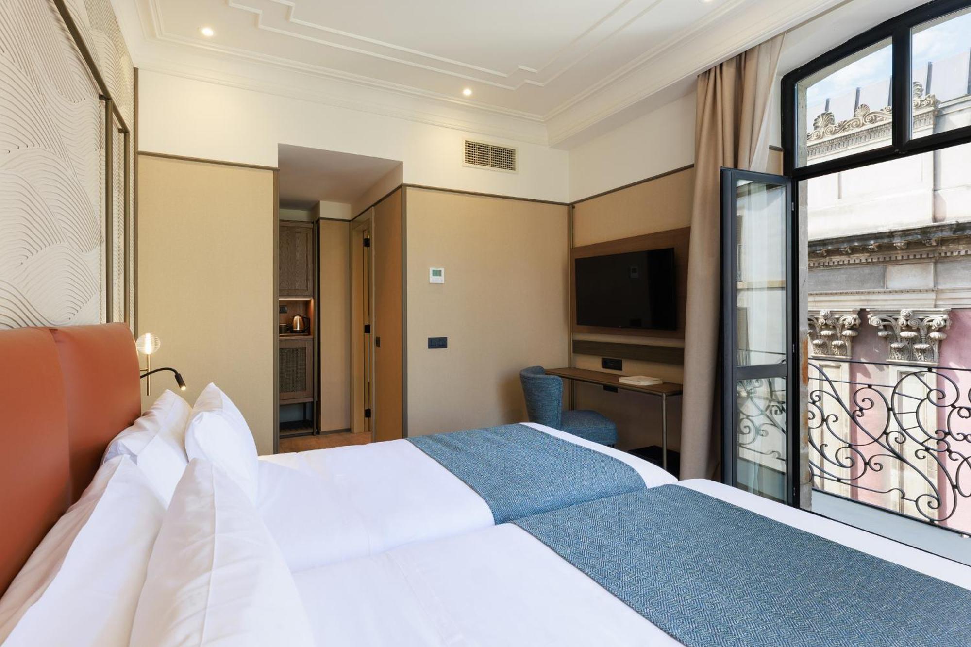 Hotel Medinaceli New Reopening 2025 Barcelona Kültér fotó
