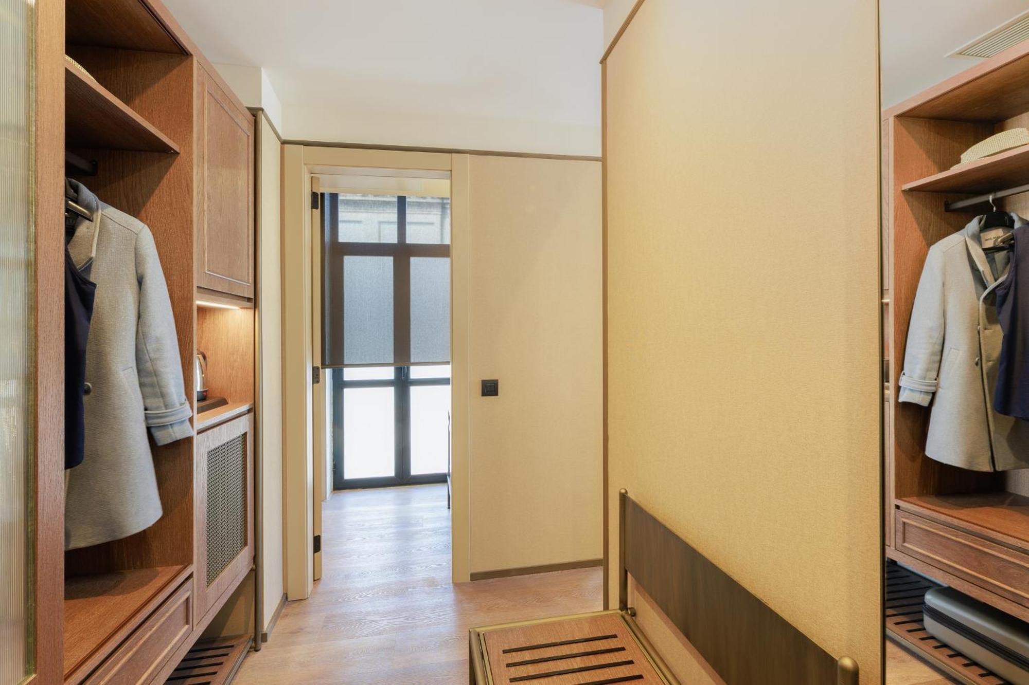 Hotel Medinaceli New Reopening 2025 Barcelona Szoba fotó