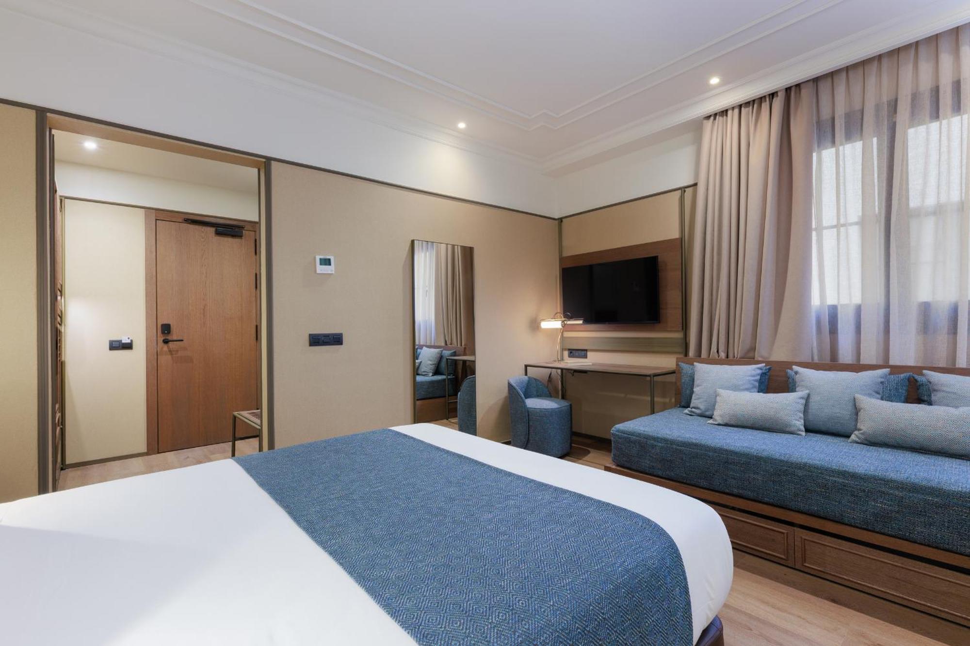 Hotel Medinaceli New Reopening 2025 Barcelona Kültér fotó