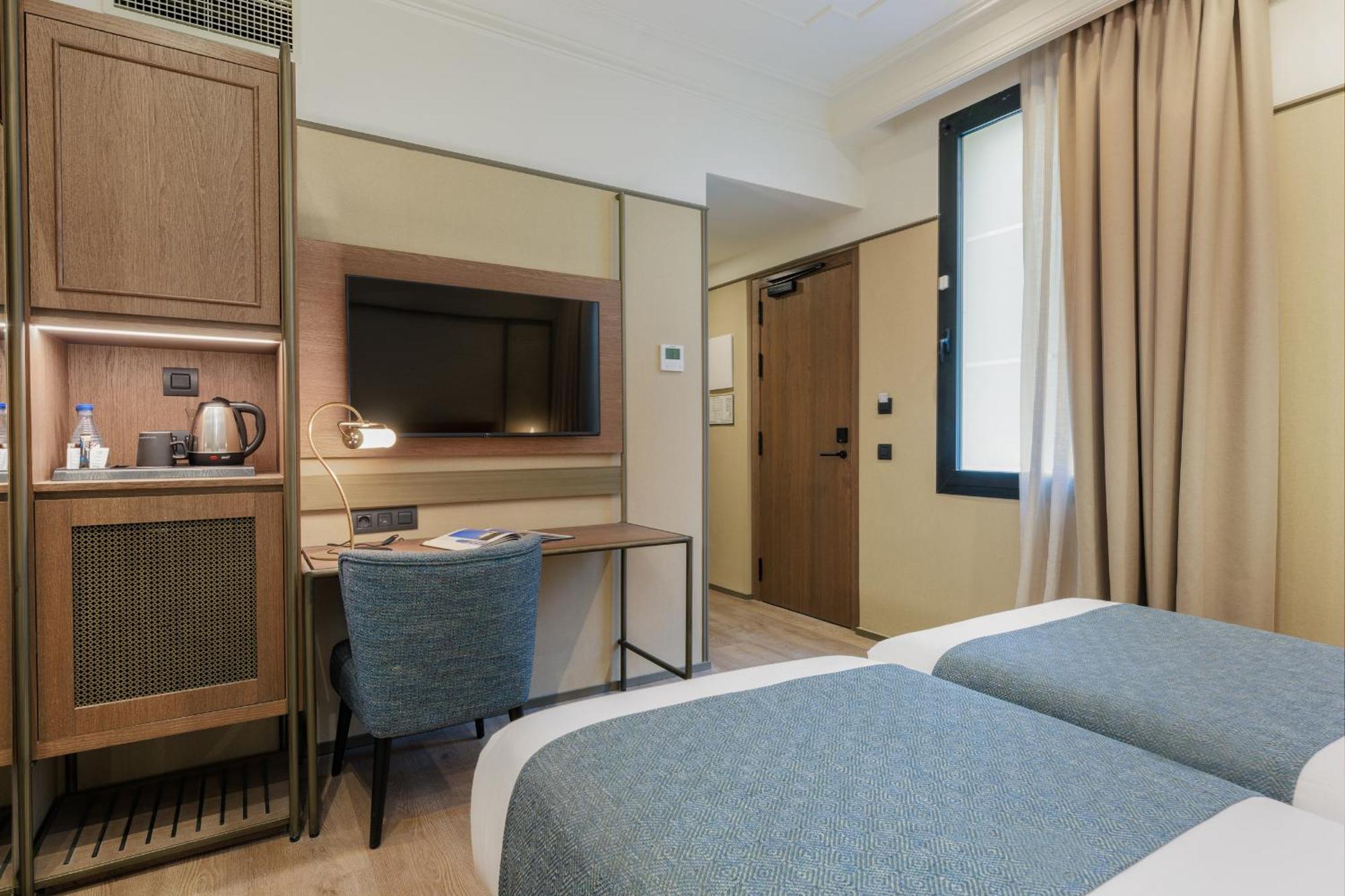 Hotel Medinaceli New Reopening 2025 Barcelona Szoba fotó